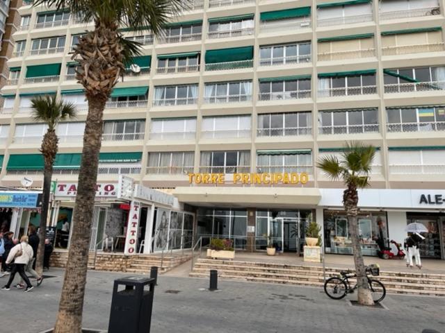 Precioso Apartamento A Estrenar En Primera Linea De Playa Бенідорм Екстер'єр фото