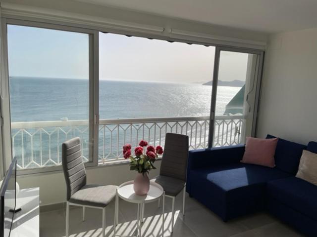 Precioso Apartamento A Estrenar En Primera Linea De Playa Бенідорм Екстер'єр фото